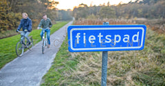 Bord fietspad.