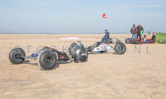 Buggy's op het strand.